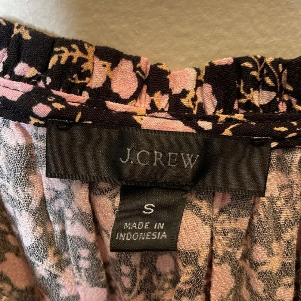 J. Crew Puff-sleeve drapey crepe top in fall garden floral Size Small